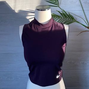 Nike NWOT CROP TOP 💜